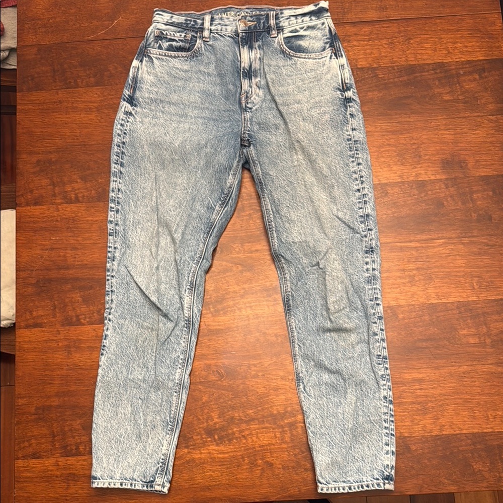 American Eagle Mom Jeans